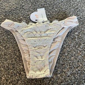 NWT PQ Vanilla LACE BOTTOMS NWT S